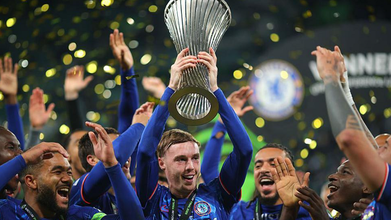 tat-bong-nhu-mo-palmer-giup-chelsea-lat-keo-o-chung-ket-conference-league-chelsea-chinh-thuc